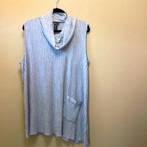 Focus Casual Life NWOT gray sleeveless tunic.